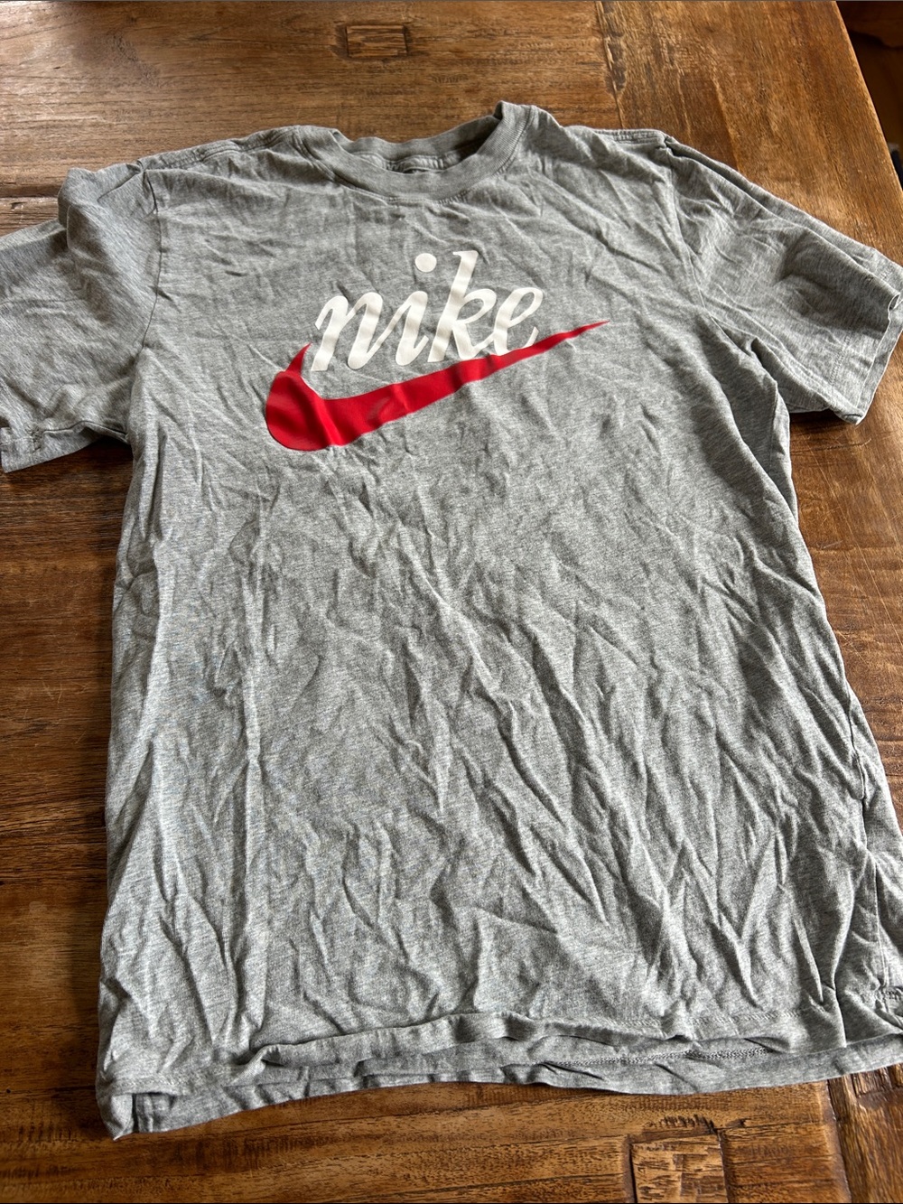 Nike Men’s Grey Short Sleeve Tee with Red Swoosh